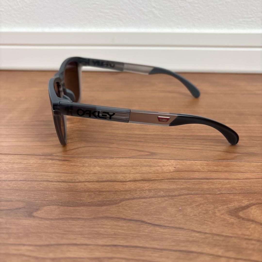 OAKLEY オレンジレンズ グレーサングラス