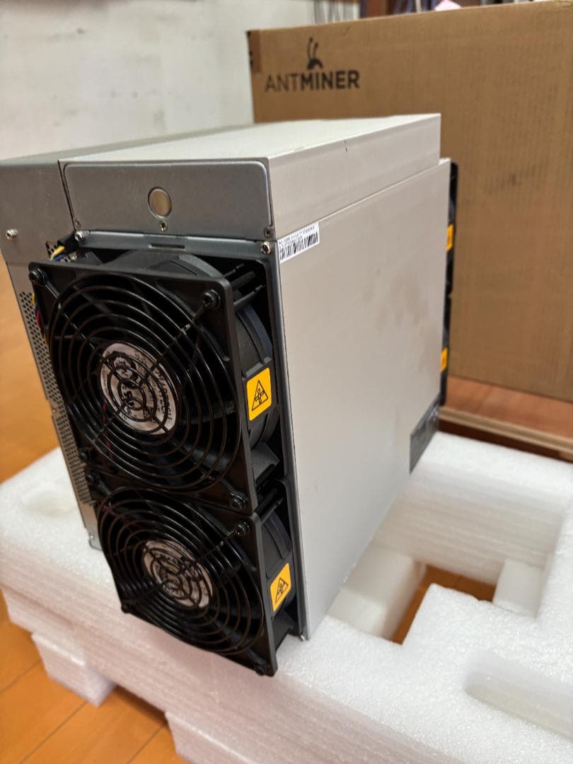 Bitmain Antminer L7 (9.05Gh)マイニングサーバー4