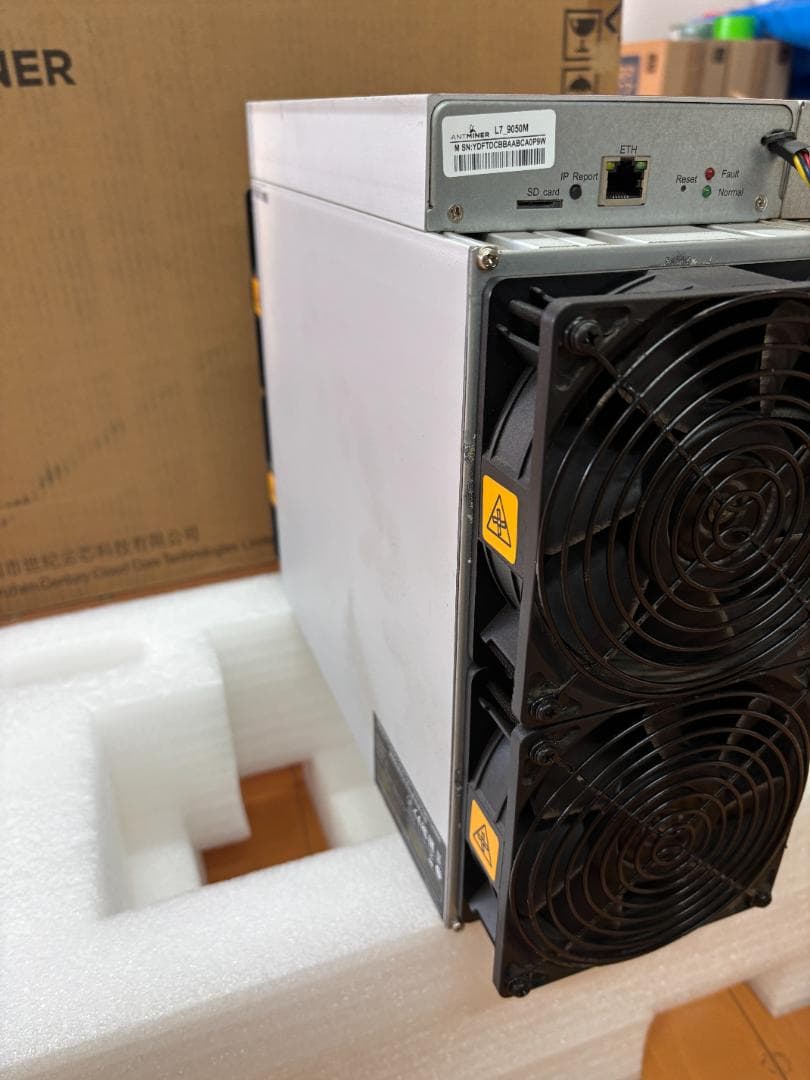 Bitmain Antminer L7 (9.05Gh)マイニングサーバー4
