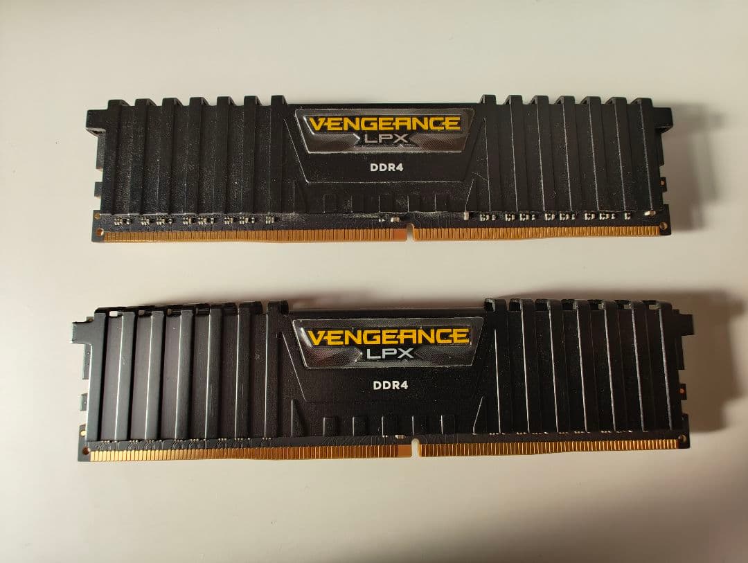 メモリー Vengeance LPX DDR4 16GB(8x2) 3200MHz