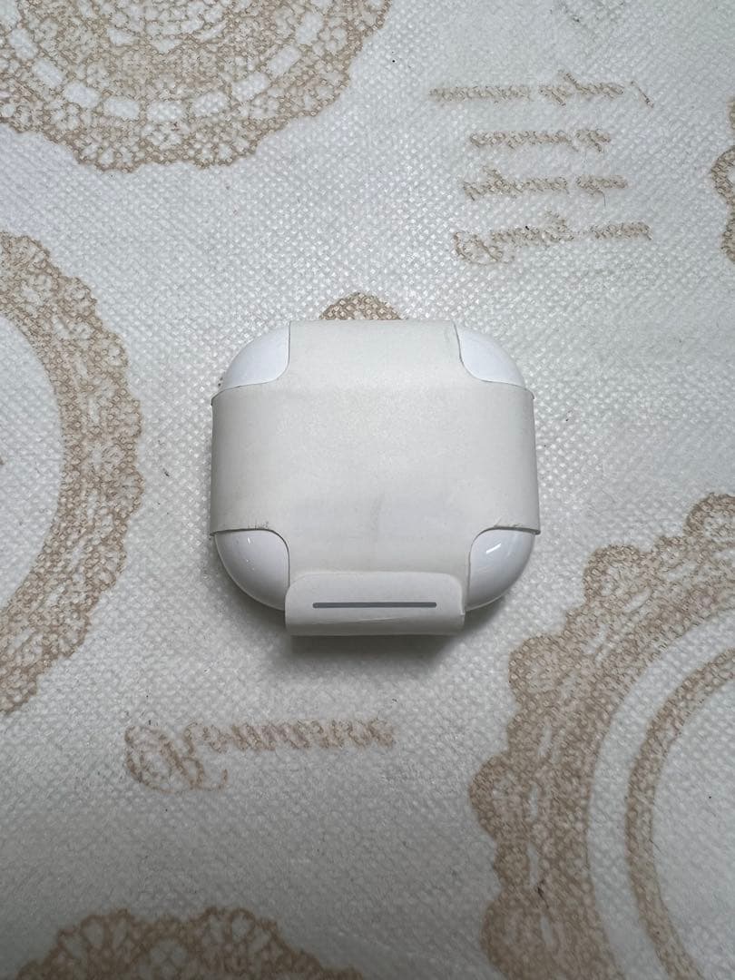 Airpods 4本体 ホワイト