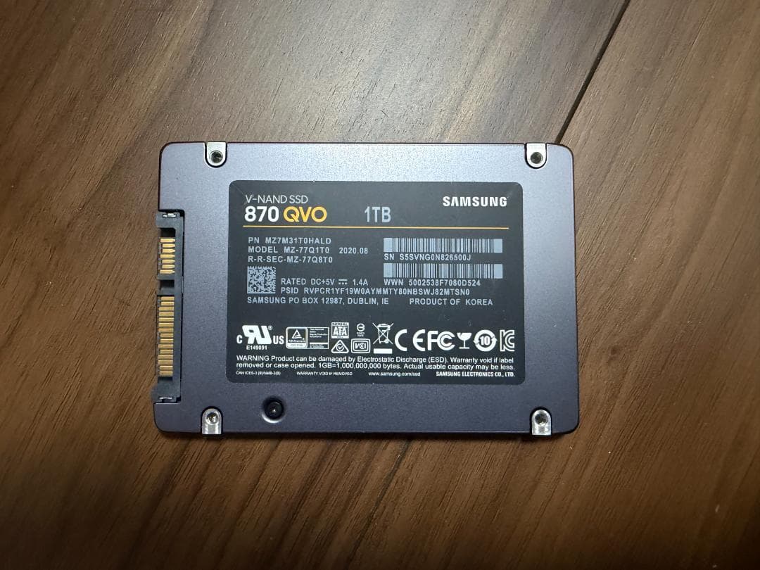 サムスン 870 QVO 1TB 内蔵SSD 2.5inch