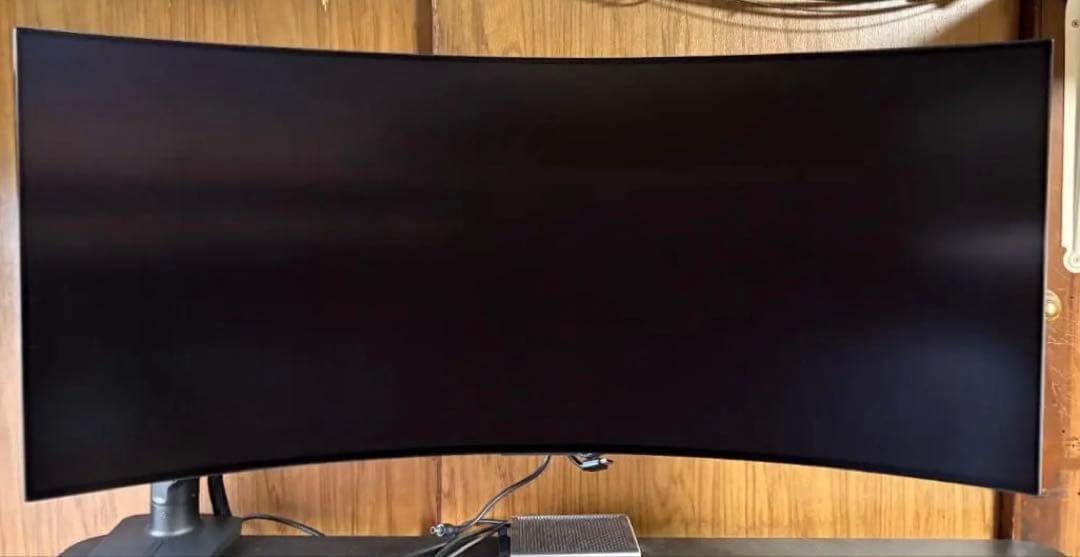 LG UltraGear 39GS95QE-B OLED湾曲ゲーミングモニター
