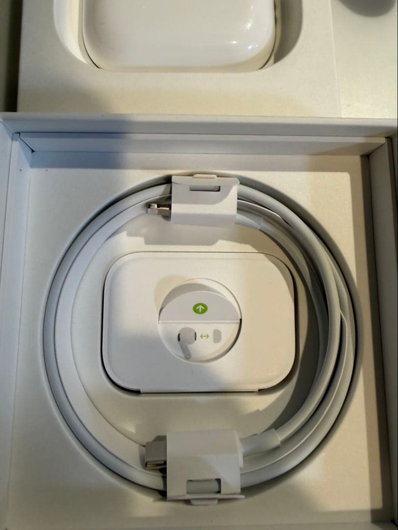 【正規品】AirPods Pro2 ライトニング