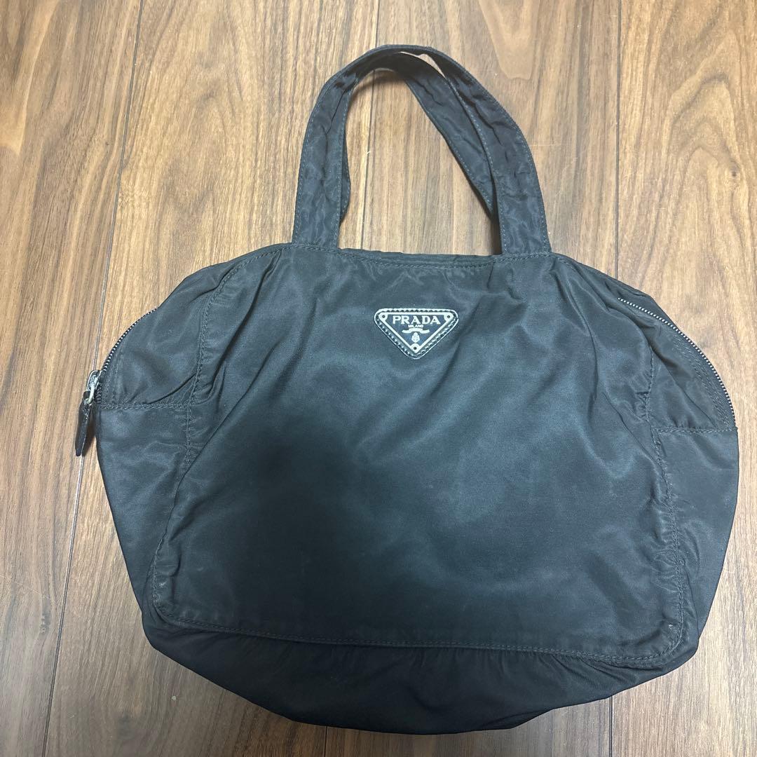 V*e様 PRADA ブラック ハンドバッグ