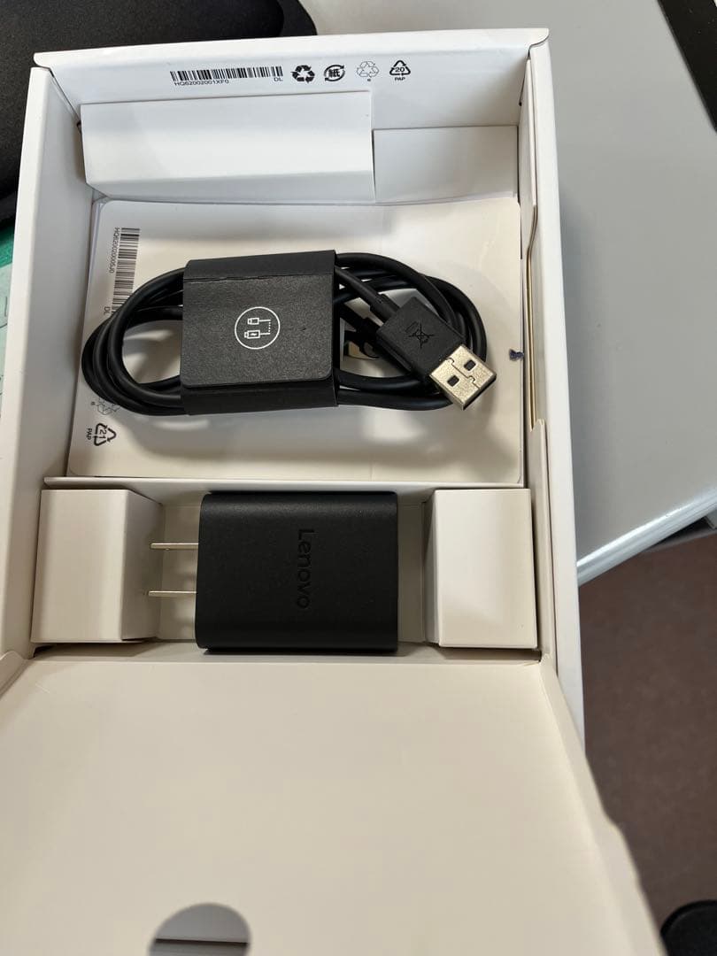 Lenovo Tab One 4g+64g 本体 充電器付き