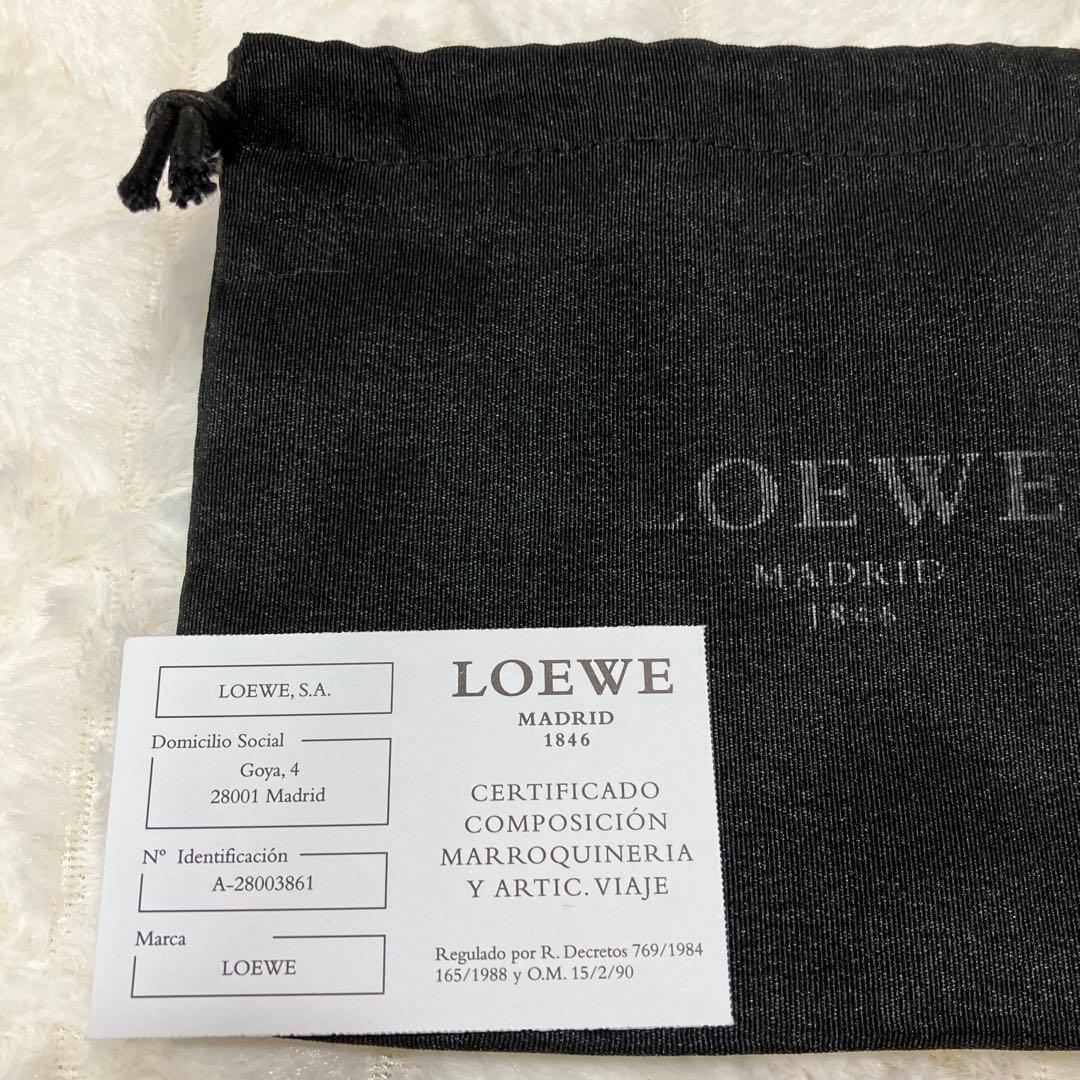 LOEWE（ロエベ）上品なゴールド×ブラック コンパクトウォレット カードケース