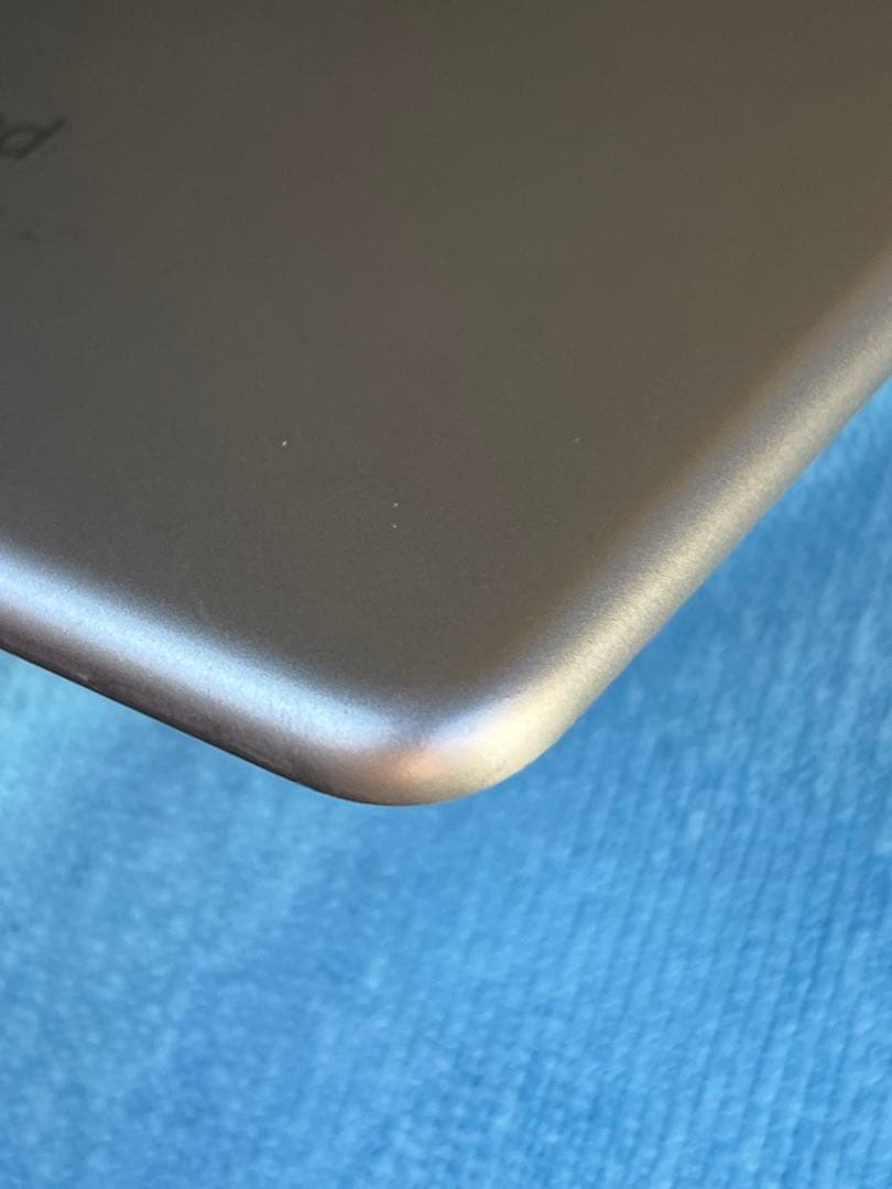 iPad mini 4 128GB セルラー SIMフリー 84% 美品