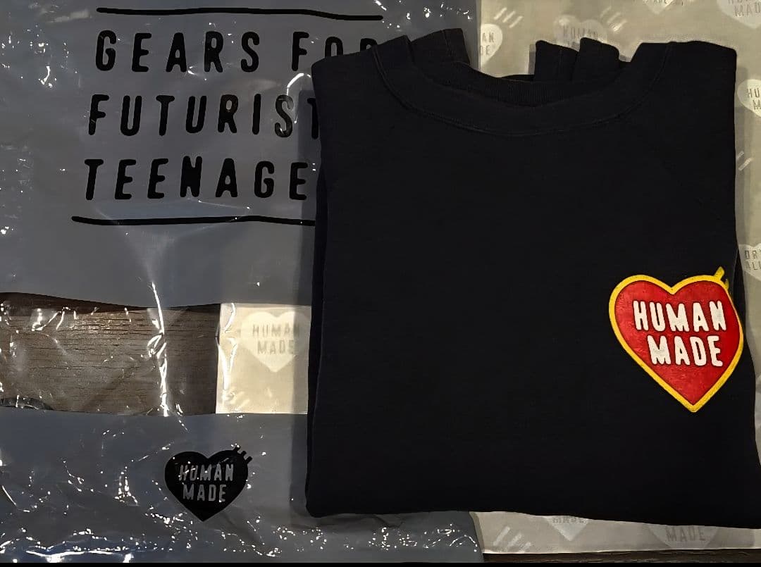 HUMAN MADE ブラックトレーナー