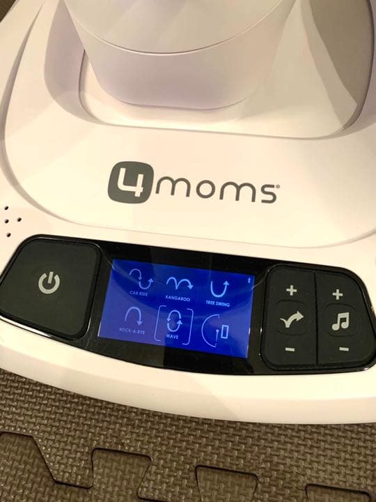 mamaRoo4.0(ママルー4.0) 電動バウンサー　美品　専用インサート付き