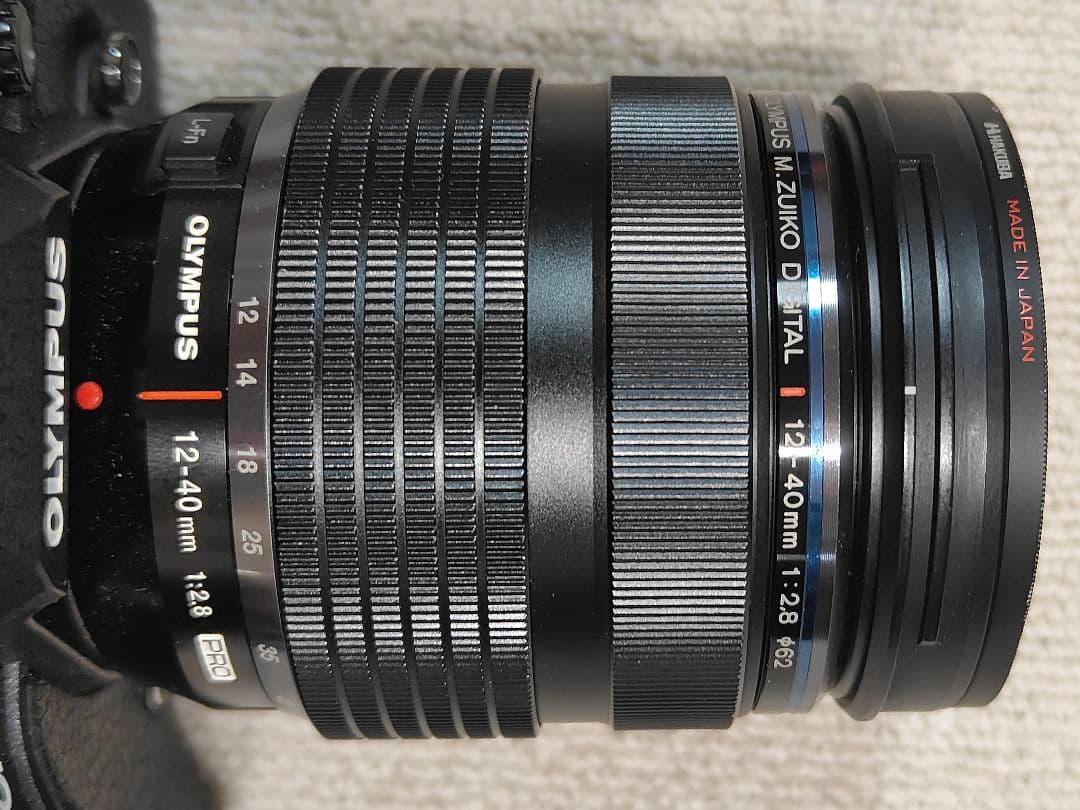 オリンパス OM-D E-M5 Mark II ボディ+PROレンズ+単焦点