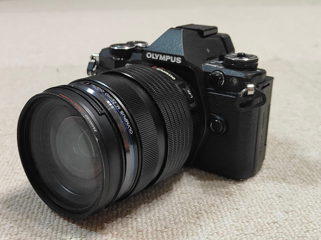 オリンパス OM-D E-M5 Mark II ボディ+PROレンズ+単焦点