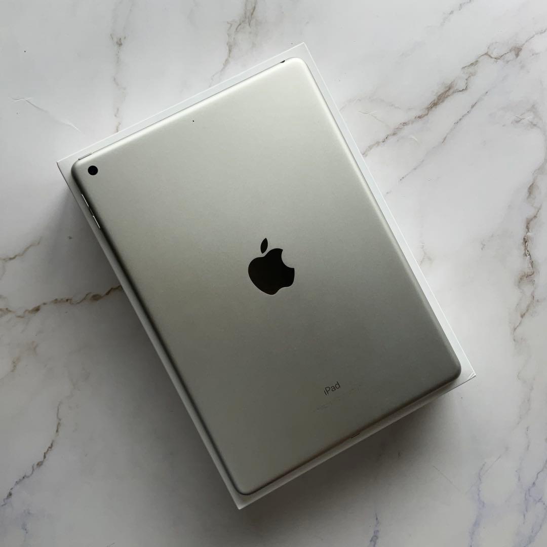 【極美品】Apple iPad 第6世代 Wi-Fi 128GB