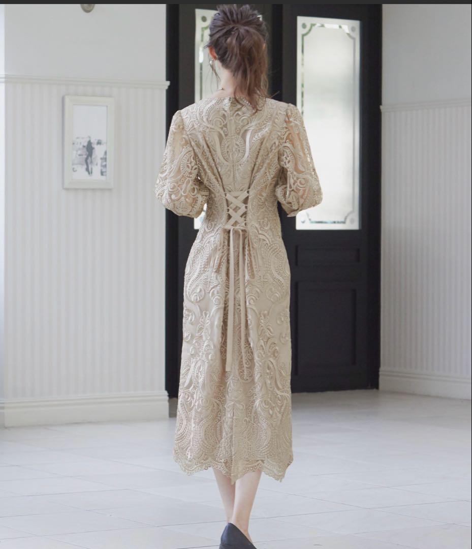 刺繍レース　バックリボン　タイトドレス
