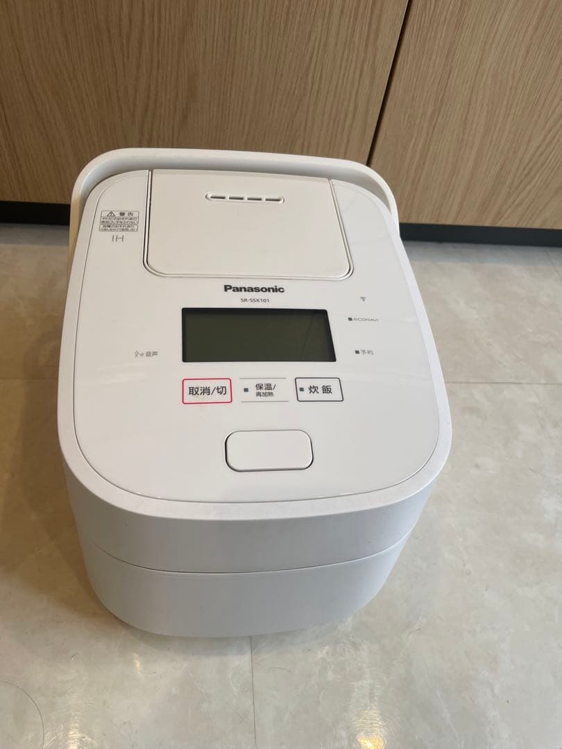 パナソニック5.5合炊きSR-SSX101 炊飯器