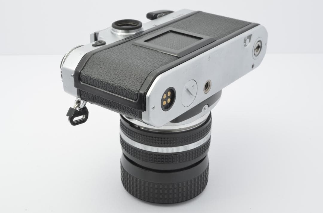 【美品】Nikonニコン FE シルバー【完動品】ズームレンズ、フィルター付き