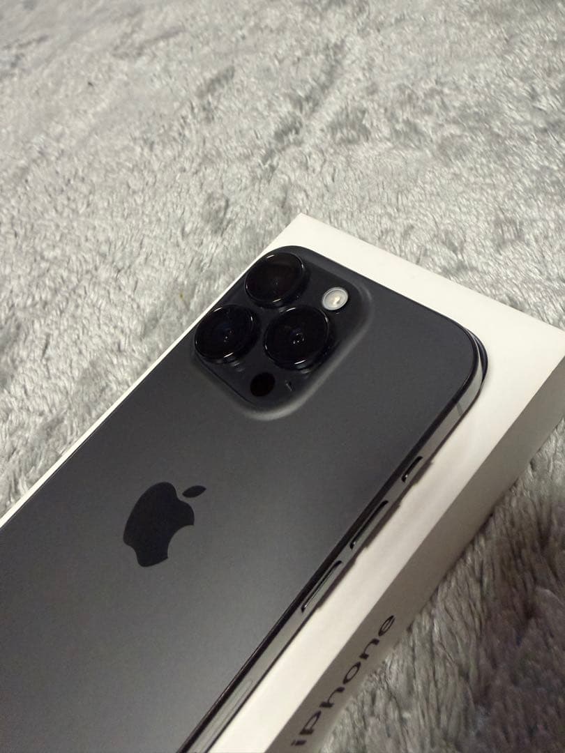 iPhone15Pro 256GB ブラックチタニウム