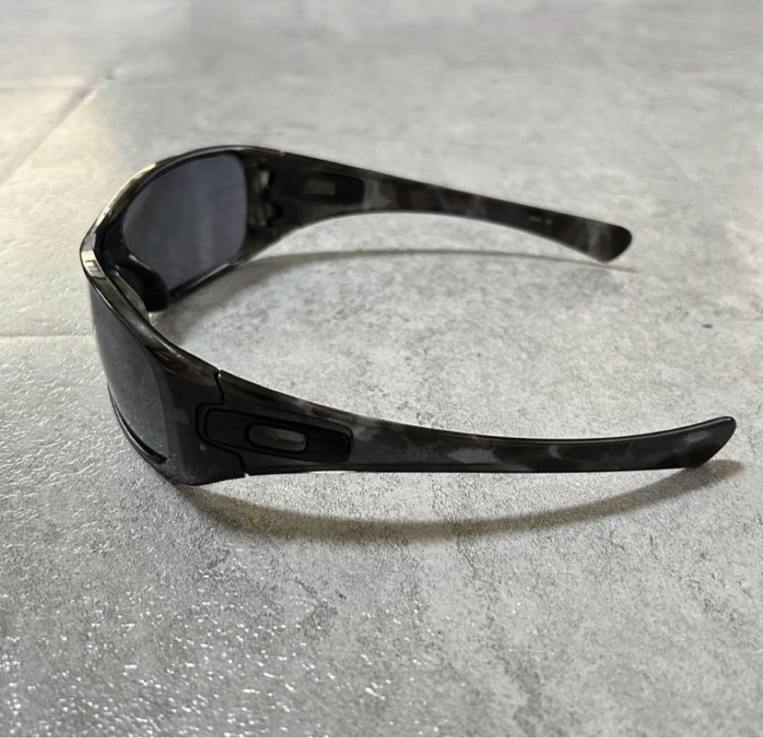 IO 着用　Oakley サングラス