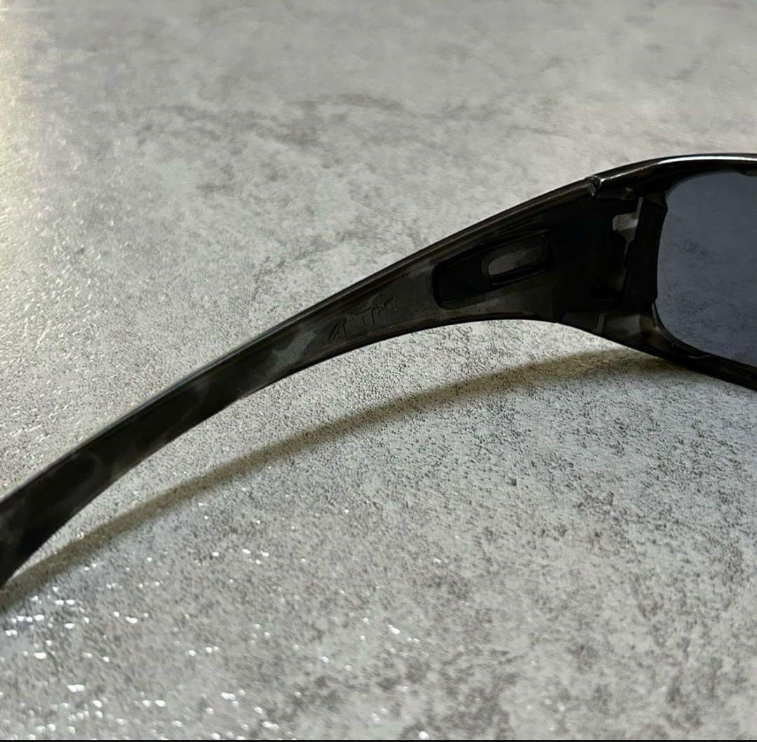 IO 着用　Oakley サングラス