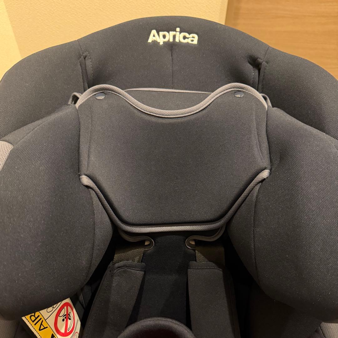 Aprica フラディア プラス ライト チャイルドシート(ライトネイビー)