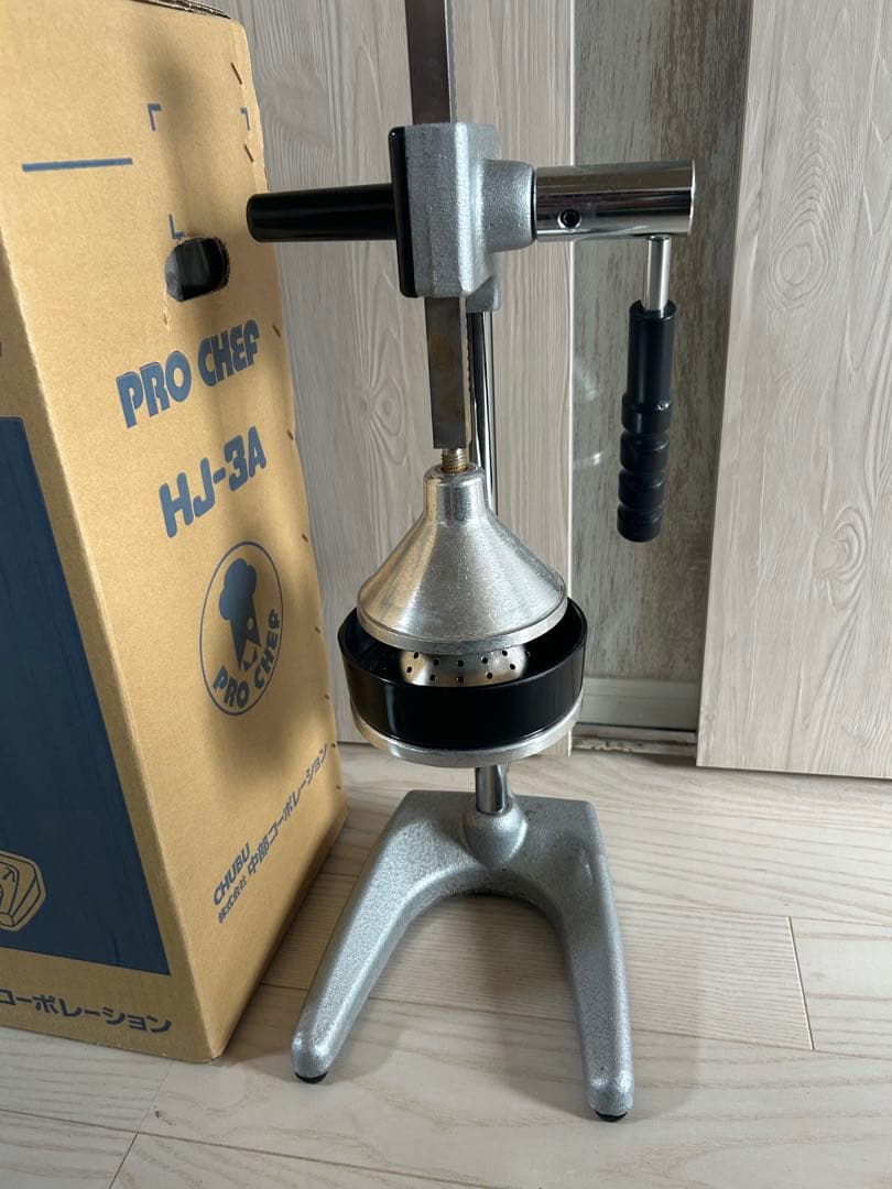 ジューサー ミキサー　絞り機　手動