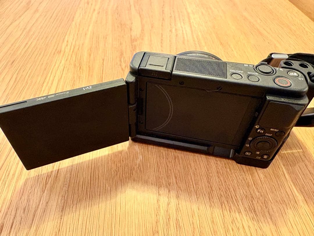 SONY ZV-1（木製ハンドル・外部マイク付）