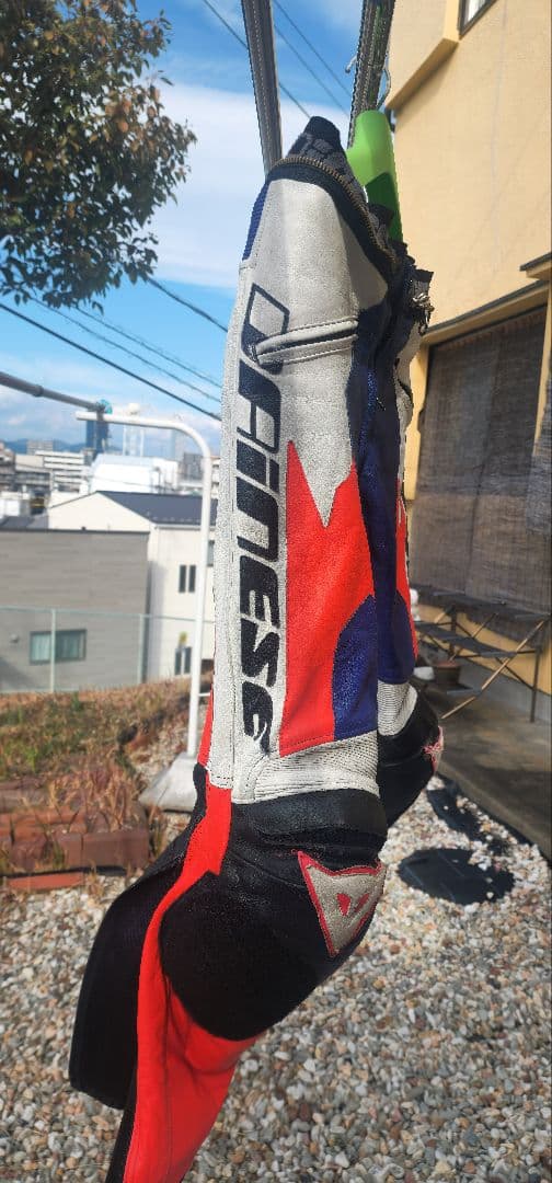 ダイネーゼレーシングレザーパンツ。サイズ52ファスナー付き。 きずほとんど無し