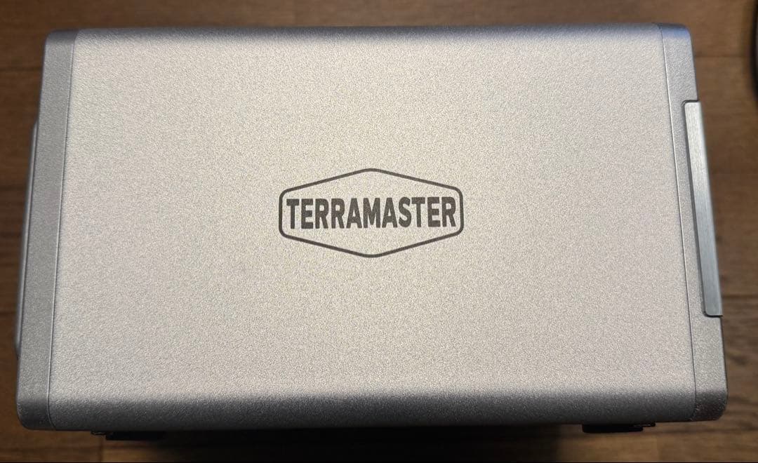 TerraMaster F4-210 4ベイNAS RAID対応 シルバー