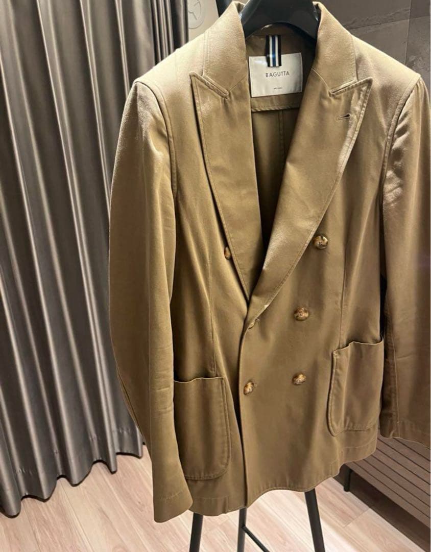 イタリア【極美品】BAGUTTA バグッタ ダブルブレストジャケット48