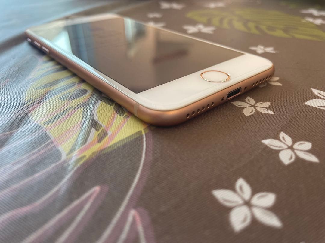 iPhone8 256GB SIMフリー　ゴールド