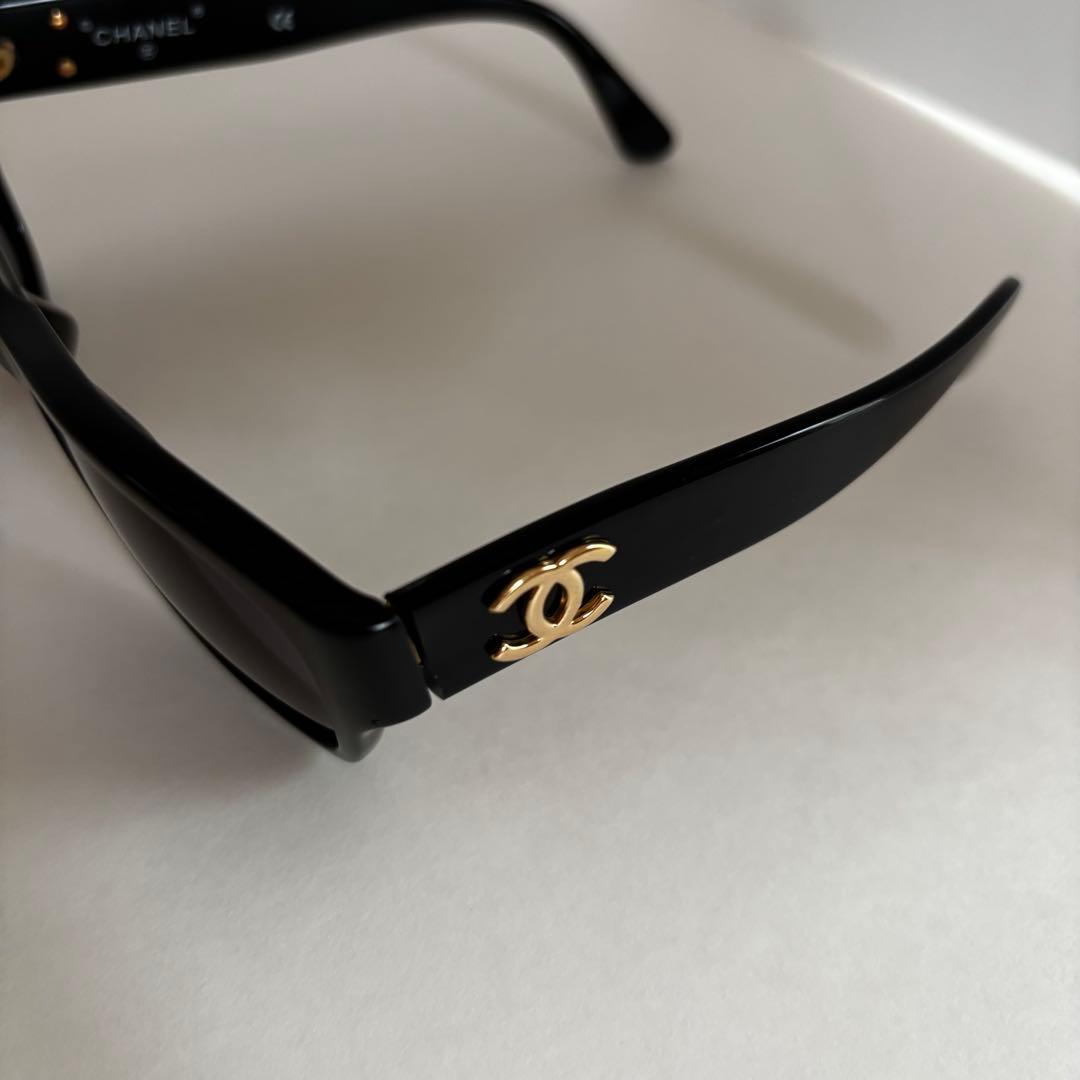 美品CHANEL サングラス ブルー系レンズ　ココマーク ゴールド ケース付き