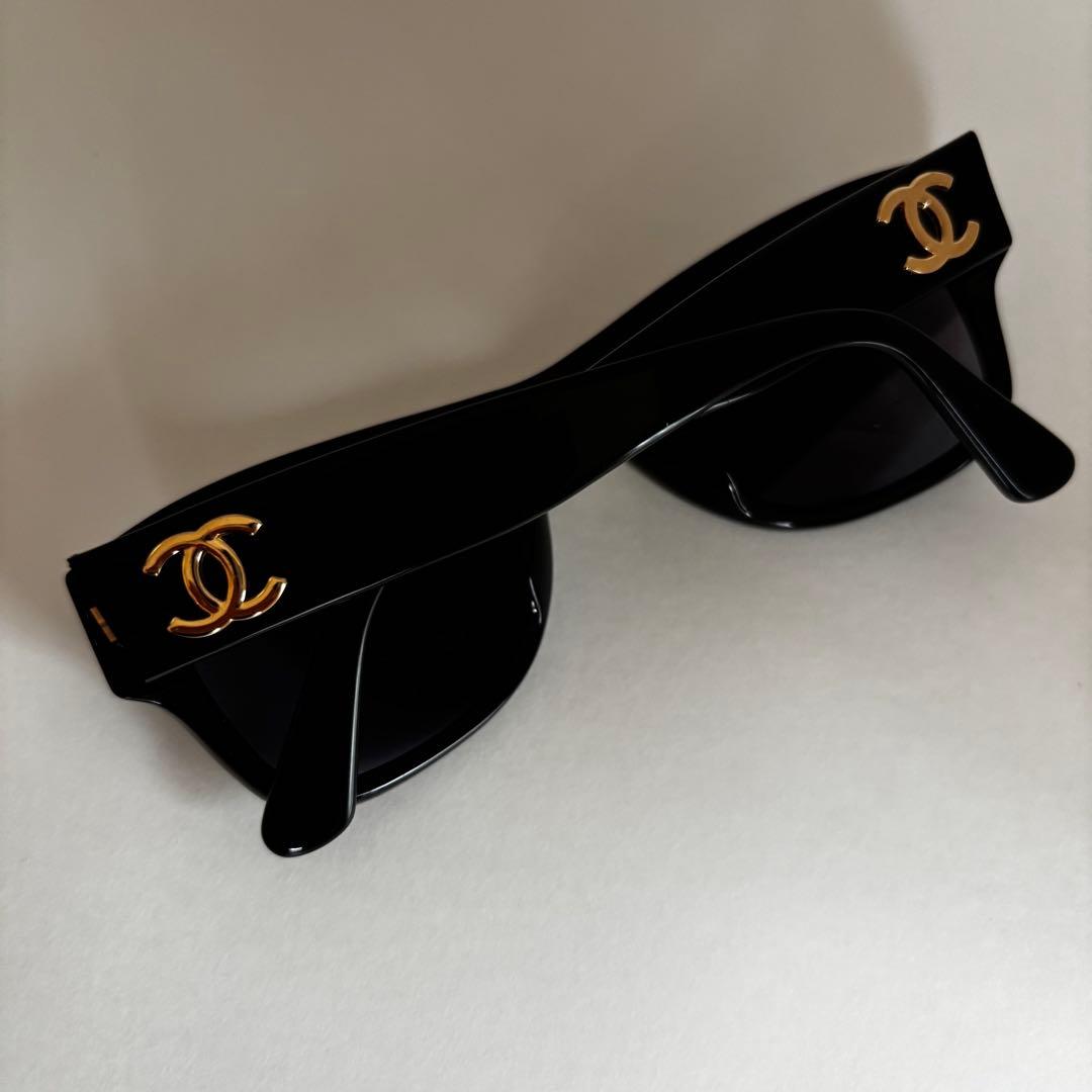 美品CHANEL サングラス ブルー系レンズ　ココマーク ゴールド ケース付き