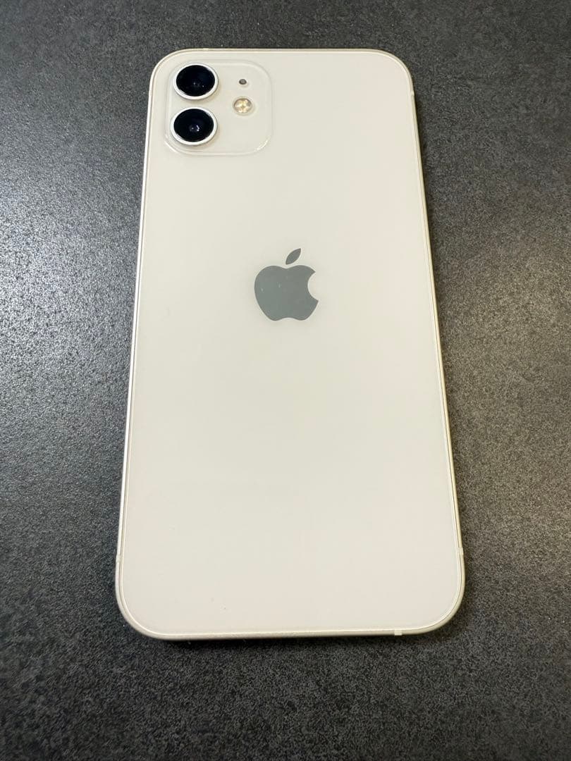 iPhone 12 ホワイト 128 GB SIMロックなし