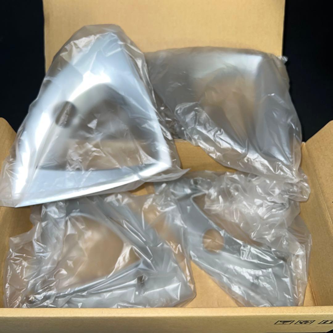 トヨタ純正 50系プリウス ホイールアクセントピース