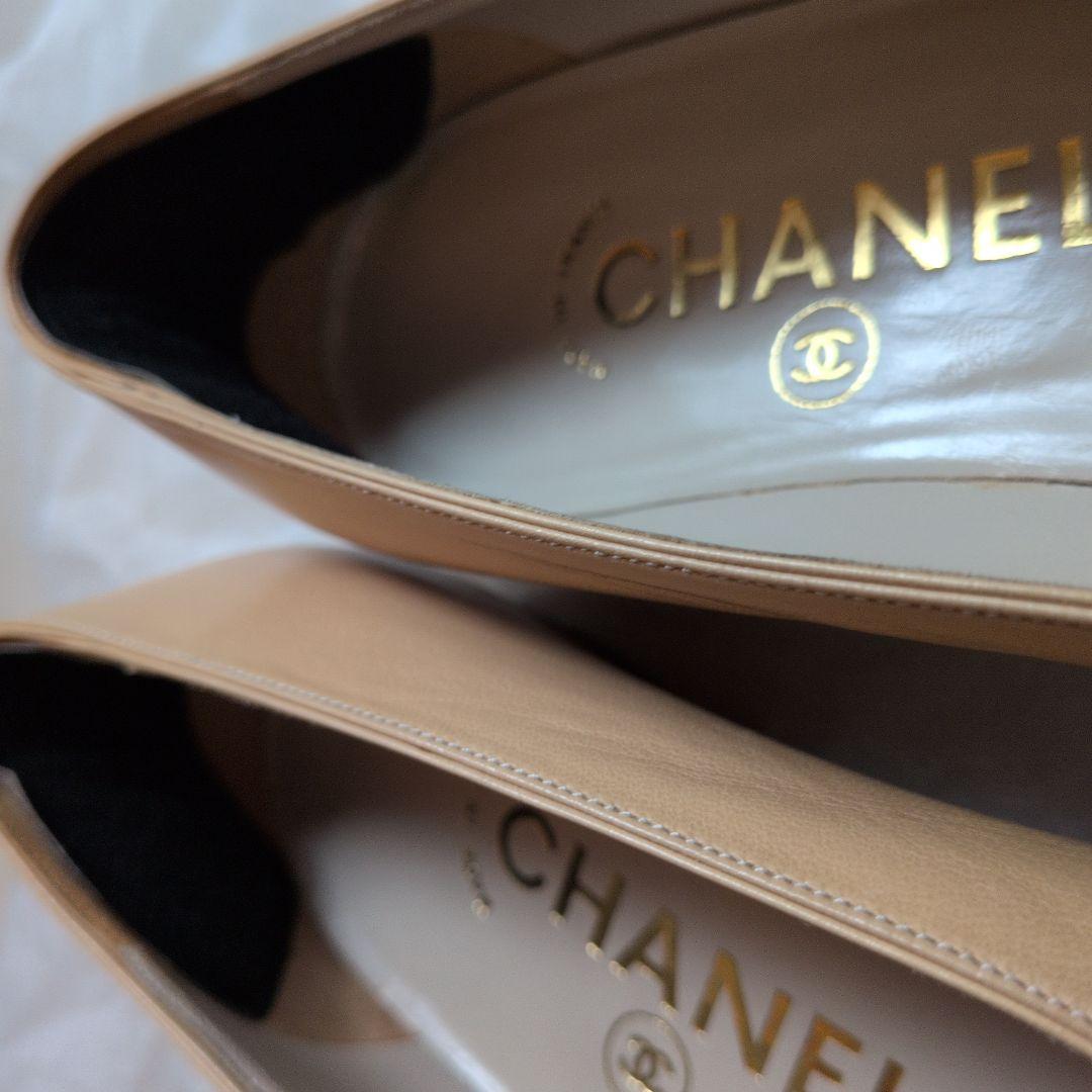 CHANEL フラットシューズ 35 ベージュと黒