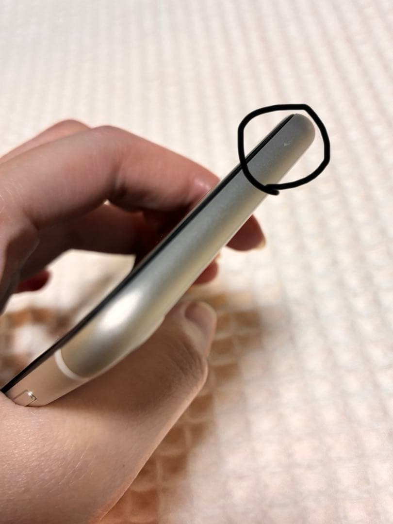 iPhoneSE スターライト　SIM無し