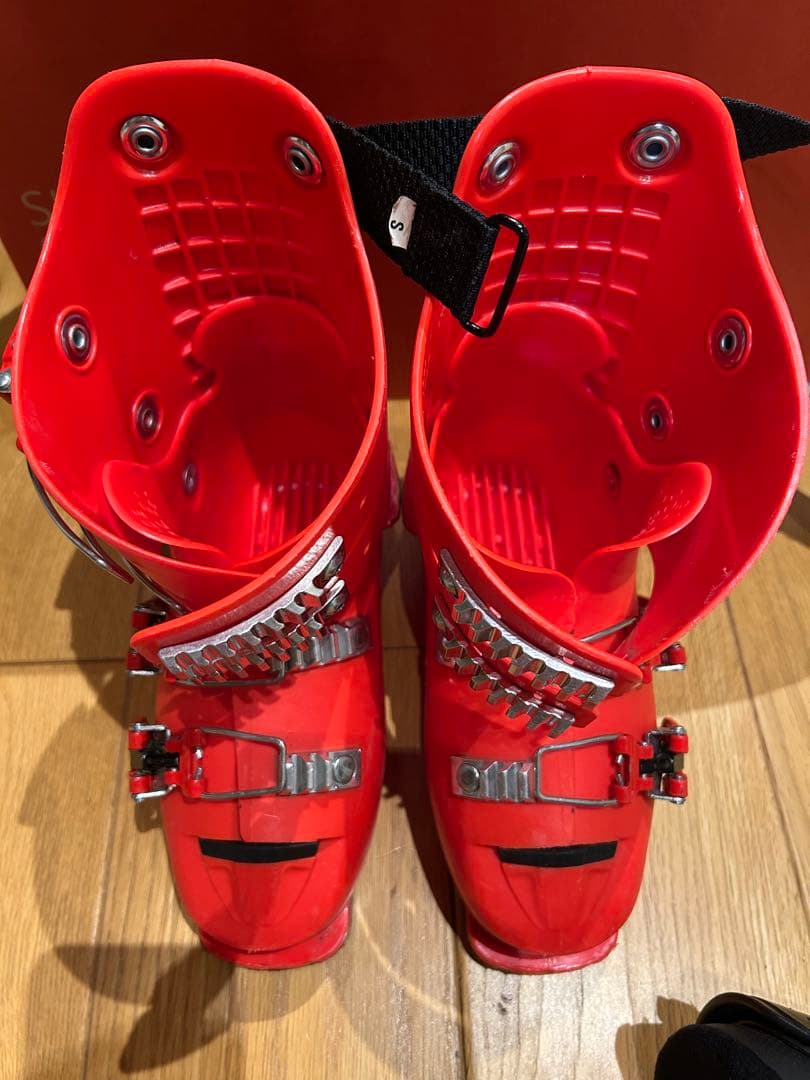 アトミック ジュニアスキーブーツ ATOMIC REDSTER JR60子供用