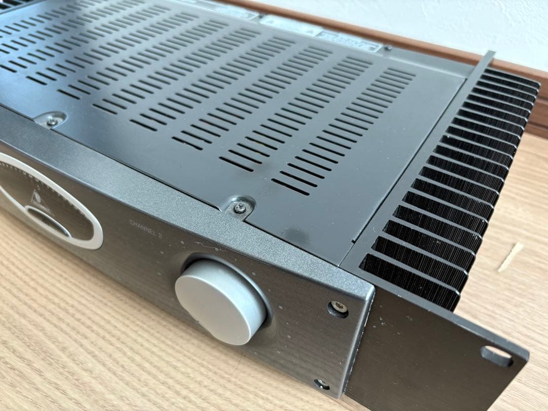 ベリンガー　パワーアンプA500