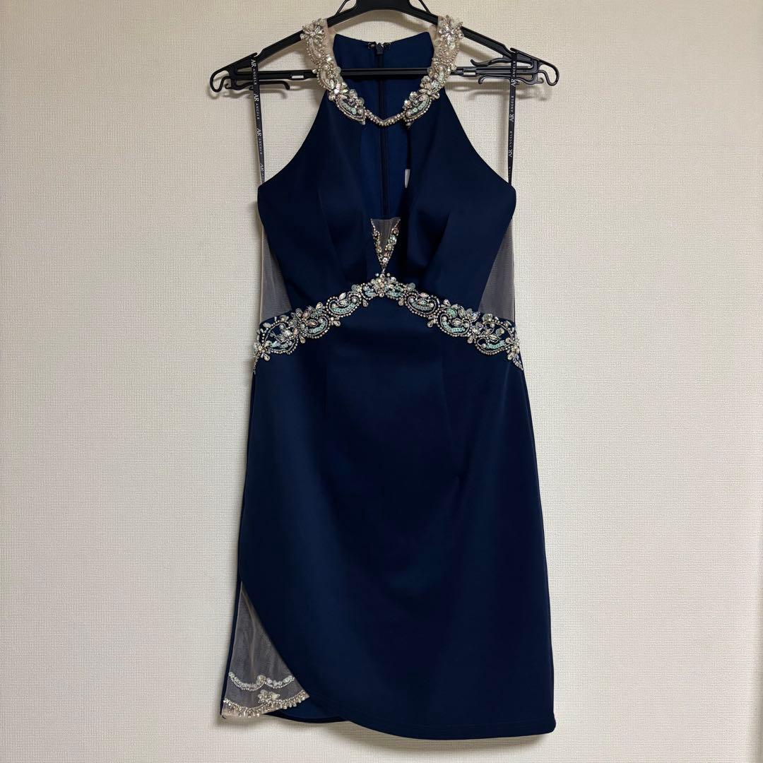 ホルターネック ネックチェーンバストタックビジュータイトミニドレス