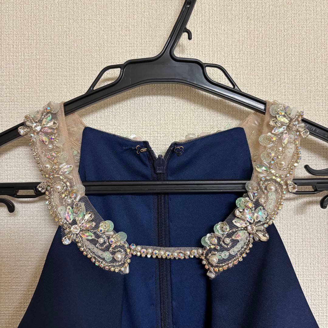 ホルターネック ネックチェーンバストタックビジュータイトミニドレス