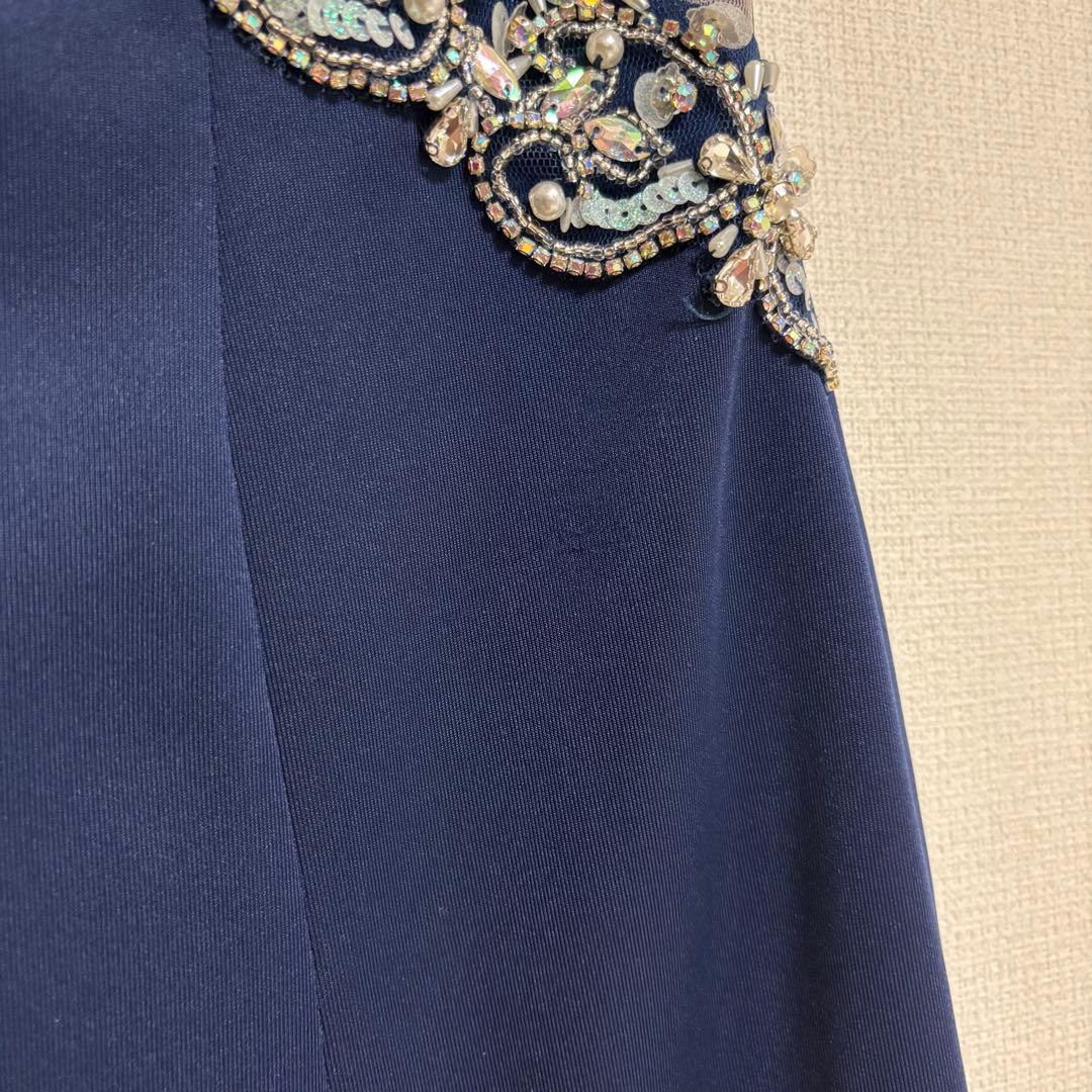 ホルターネック ネックチェーンバストタックビジュータイトミニドレス