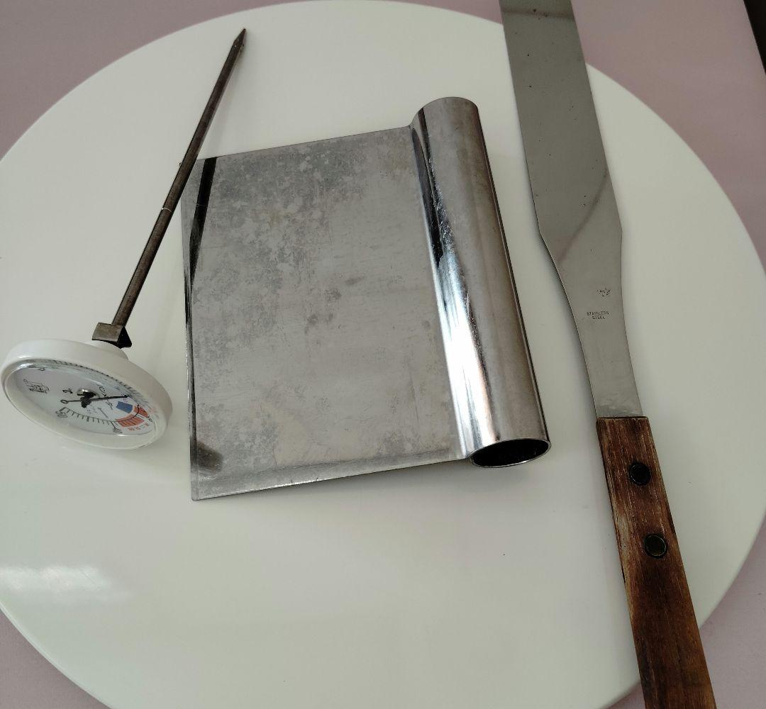 貝印　メランジュールロボ スタンドミキサー　おまけ付きスケッパー　タルト型