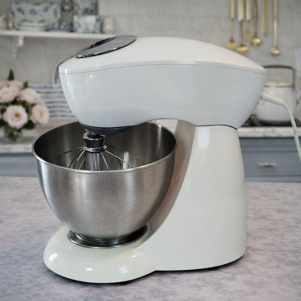 貝印　メランジュールロボ スタンドミキサー　おまけ付きスケッパー　タルト型