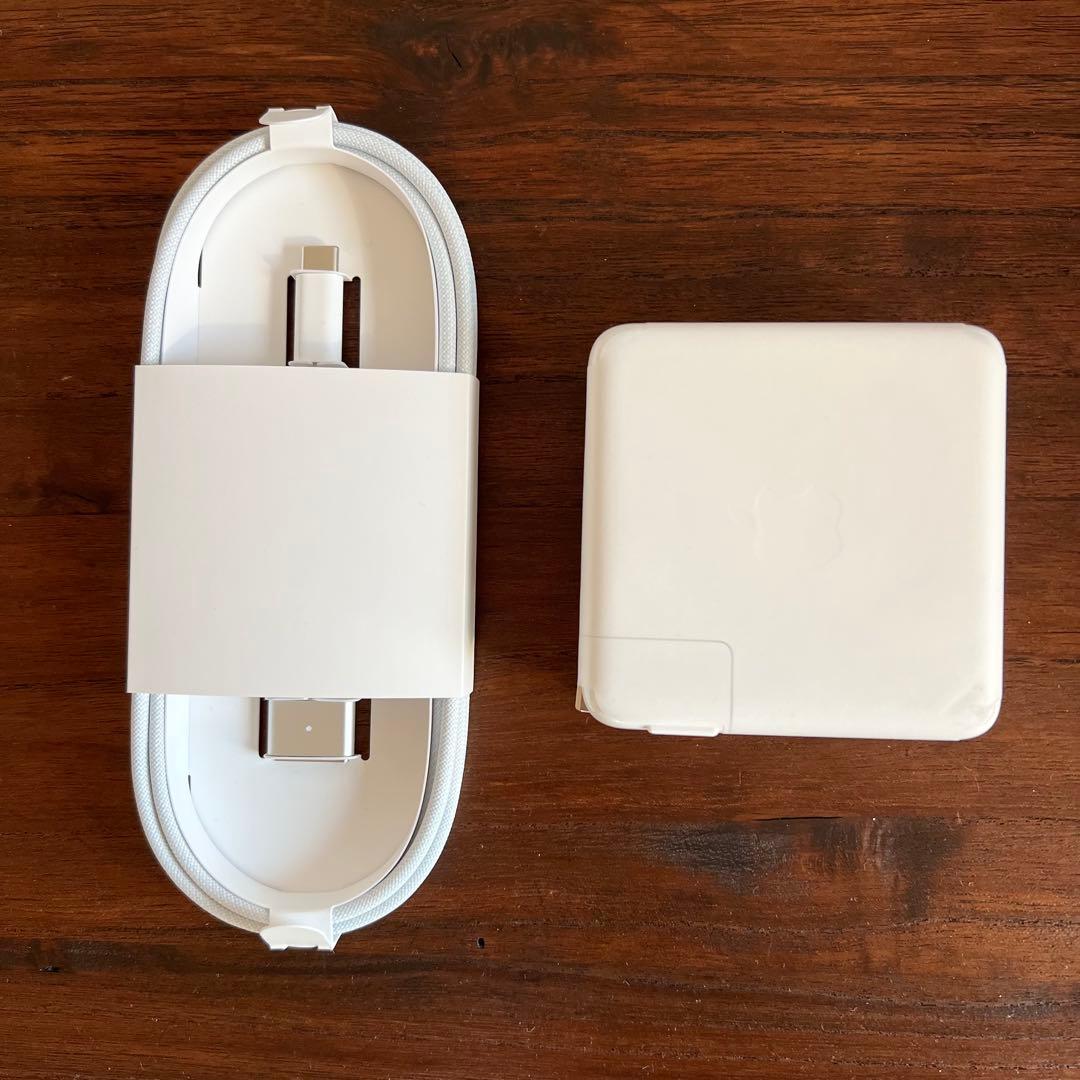 MacBook付属 96W USB-C 電源アダプタとケーブル A2166