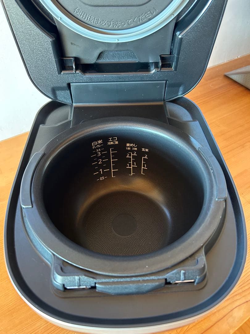 タイガー炊飯器　ご泡火炊き JPD-G060 2023年製