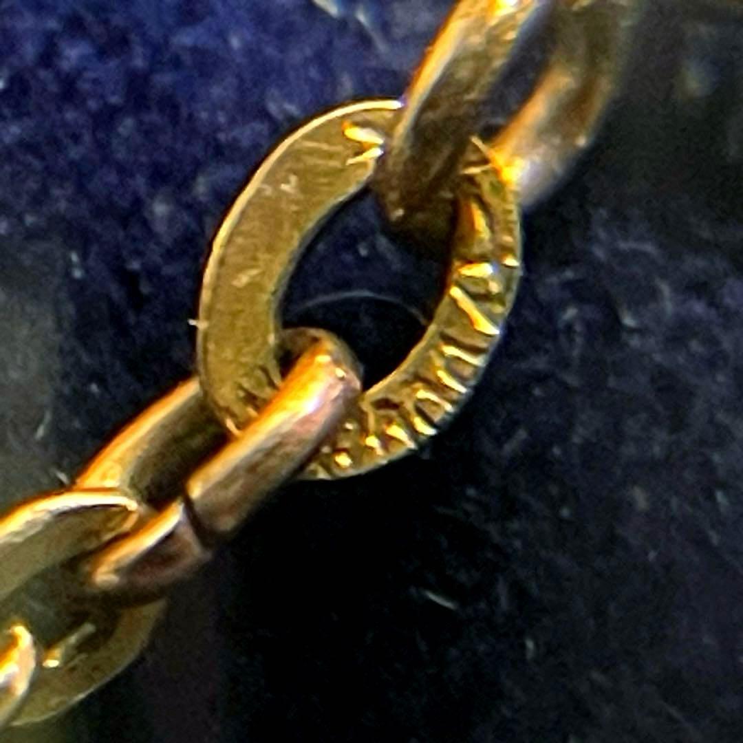 ヴィンテージ　エレガントなデザインのネックレス　石付き