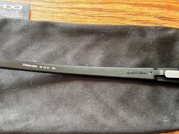 オークリーサングラス ラッチ　美品