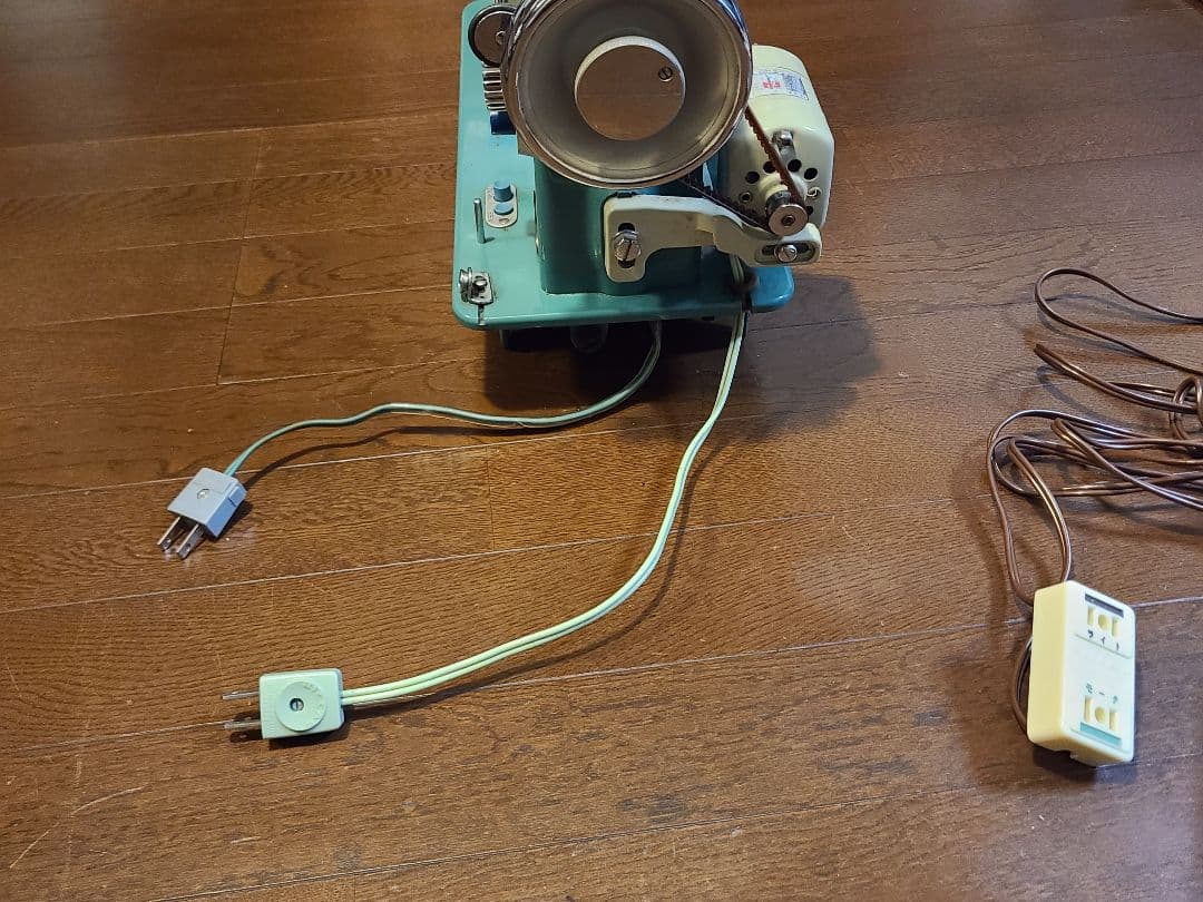 ジャノメミシン　足踏み　昭和レトロ