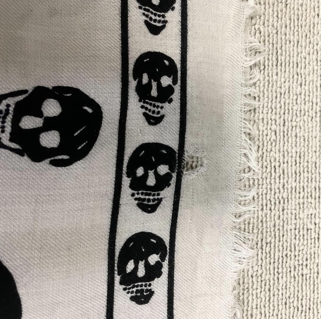 Alexander Mcqueen アレキサンダーマックイーン スカル ストール