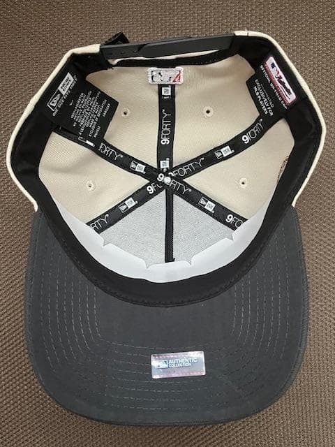 大谷翔平25WSチャンピオンロッカルーム9FORTYクリーム＆チャコールFREE